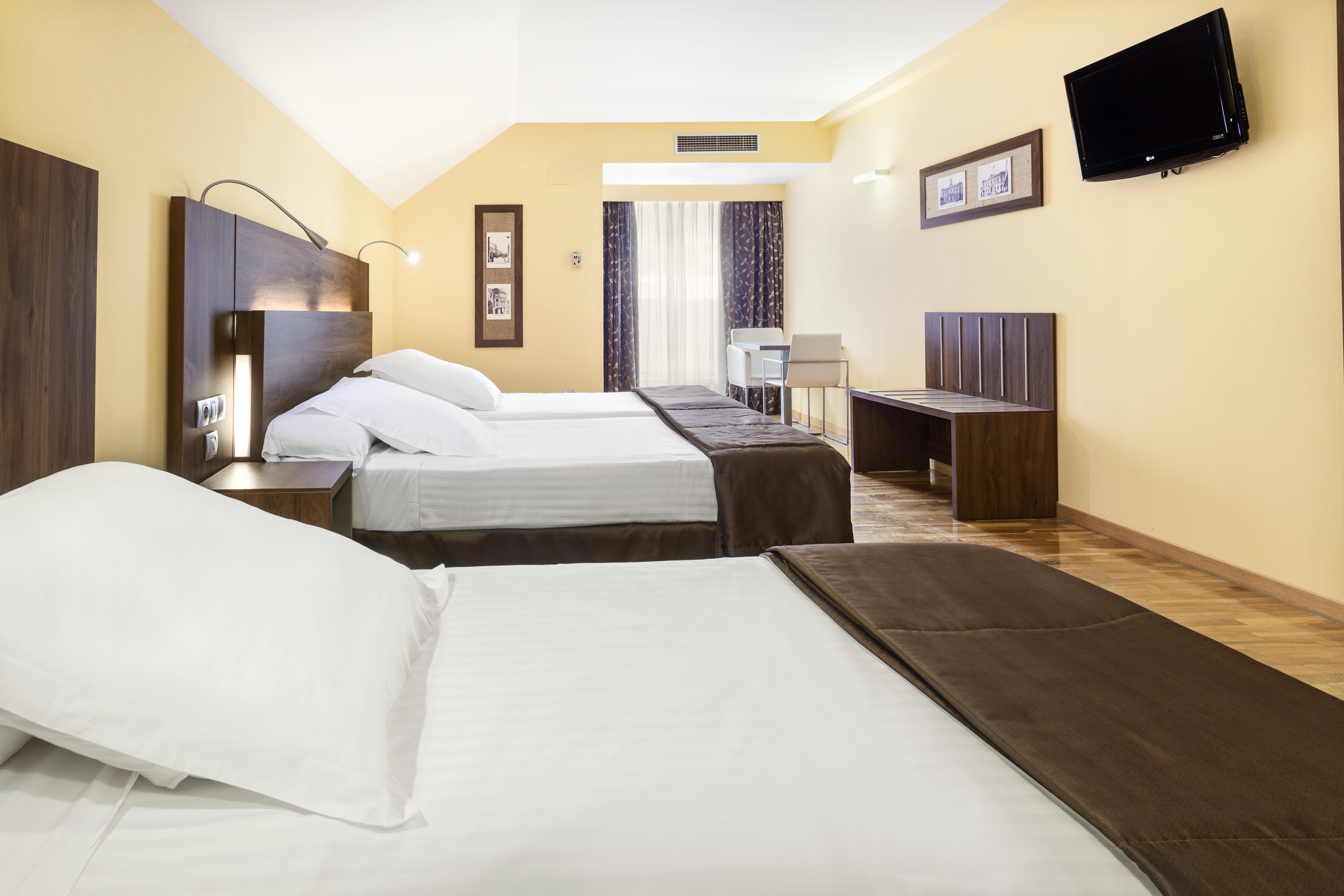 Exe Dona Carlota Hotel Ciudad Real Exterior photo